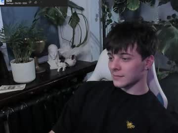 Whiteegrimm Chaturbate stream image from March 22, 2025