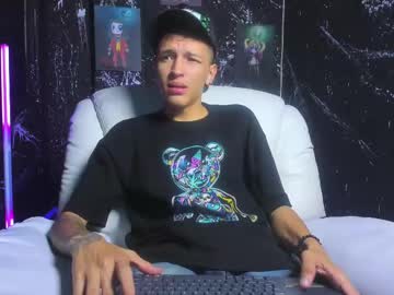 Bradjhonss Chaturbate stream image from March 22, 2025