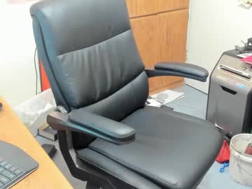 Daddys_Submissive Chaturbate stream image from March 22, 2025