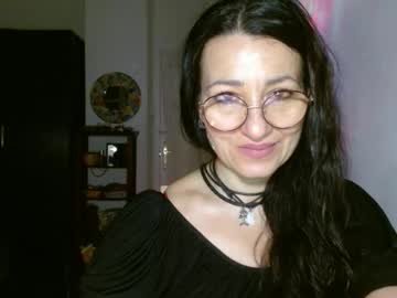 Ginaoneon Chaturbate stream image from March 22, 2025