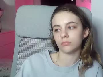 Ariacreazy Chaturbate stream image from March 22, 2025