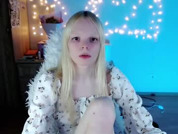 Emily_Nyaffe Chaturbate stream image from March 22, 2025