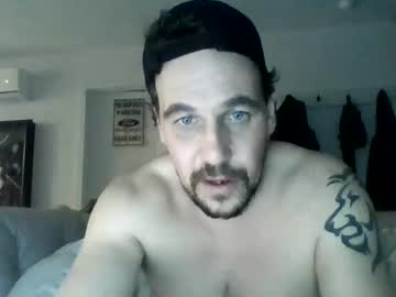 Balados32 Chaturbate stream image from March 23, 2025