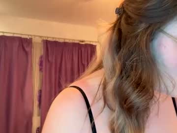 Ismaddybrooke Chaturbate stream image from March 23, 2025