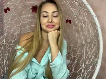 Marthamarini Chaturbate stream image from March 23, 2025