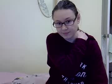 Zyuhre Chaturbate stream image from March 23, 2025