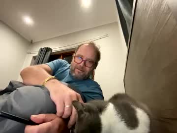 Checkyitout Chaturbate stream image from March 23, 2025