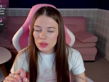 Favorite_Hoodie Chaturbate stream image from March 23, 2025