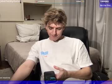 Jakemadeyoucum Chaturbate stream image from March 23, 2025