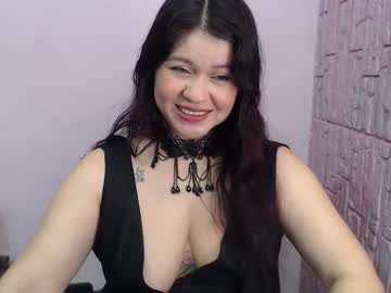 Starsweetcute Chaturbate stream image from March 23, 2025