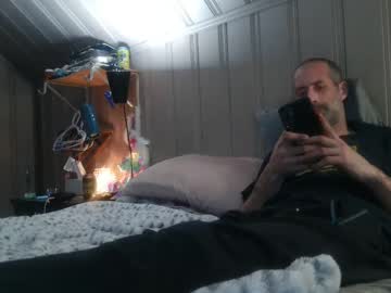 Dodge424 Chaturbate stream image from March 23, 2025
