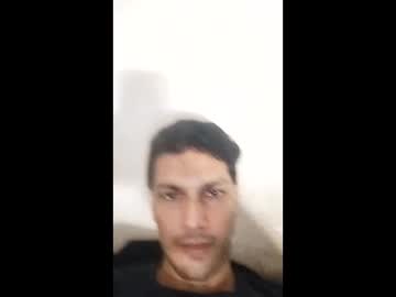 Roskof69 Chaturbate stream image from March 23, 2025