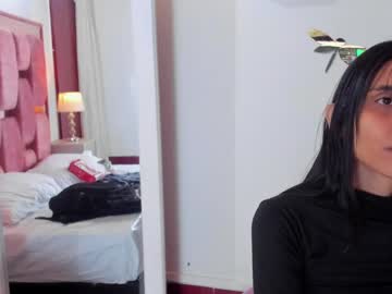Sophiaa_Paris Chaturbate stream image from March 23, 2025