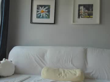 Bella_Hot77 Chaturbate stream image from March 23, 2025