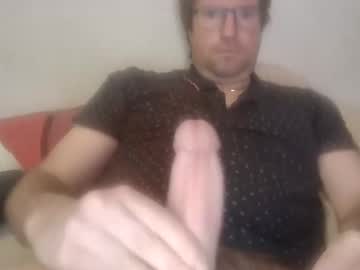 Robinouhot Chaturbate stream image from March 23, 2025