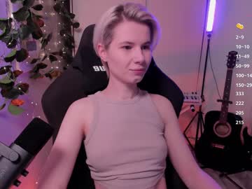 Imnotmia Chaturbate stream image from March 23, 2025