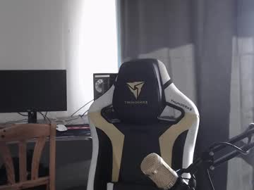 Get_U_Hard Chaturbate stream image from March 23, 2025