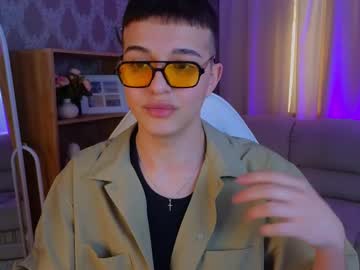 Claus_Boy Chaturbate stream image from March 23, 2025