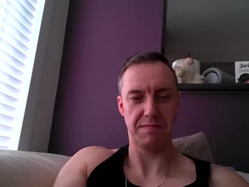 Ploki2000 Chaturbate stream image from March 23, 2025