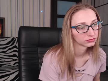 Vikaericka Chaturbate stream image from March 23, 2025