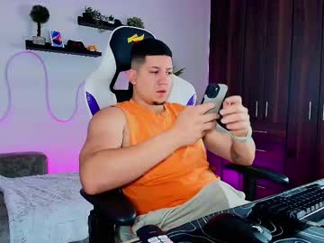 _Robertobaggio Chaturbate stream image from March 23, 2025