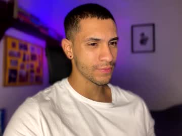 Larry_Jones Chaturbate stream image from March 23, 2025
