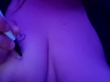 Lizard110487 Chaturbate stream image from March 23, 2025
