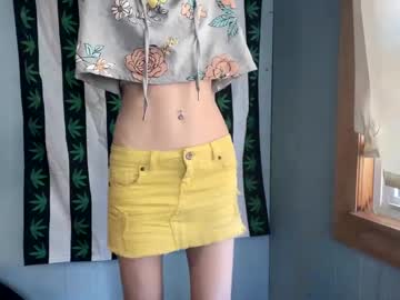 Littleskinnyred Chaturbate stream image from March 23, 2025