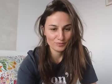 Lizalish Chaturbate stream image from March 23, 2025