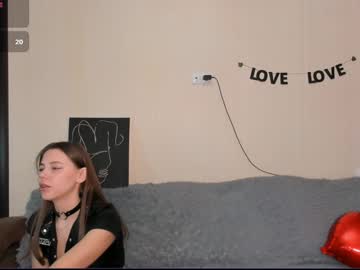 Mia_Com Chaturbate stream image from March 23, 2025