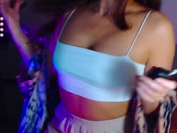 Onehotbigass Chaturbate stream image from March 23, 2025