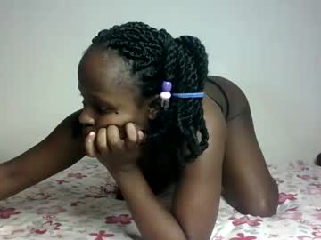 Prettymelly_ Chaturbate stream image from March 23, 2025