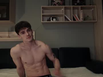 Taziro Chaturbate stream image from March 23, 2025