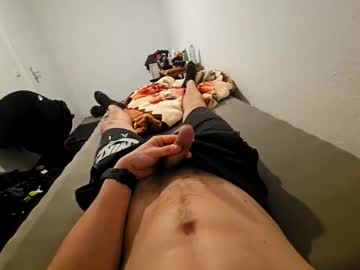 Treborizz89 Chaturbate stream image from March 23, 2025