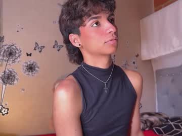 Deivi_Leonel Chaturbate stream image from March 23, 2025