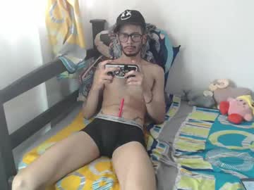Julfigo Chaturbate stream image from March 23, 2025