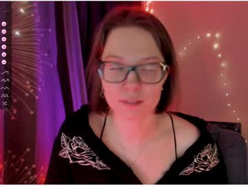 Moon__Girl Chaturbate stream image from March 23, 2025