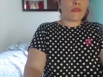 Naugthymilf23 Chaturbate stream image from March 23, 2025