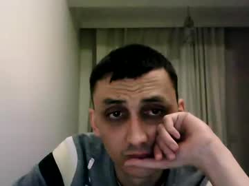 Awesenheit Chaturbate stream image from March 23, 2025
