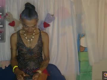 Julieth_Wolf Chaturbate stream image from March 23, 2025