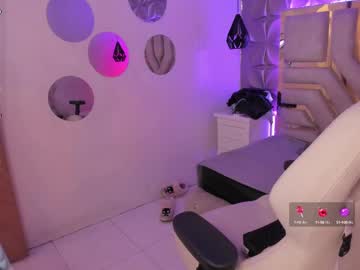 Meraki_Fraise Chaturbate stream image from March 23, 2025