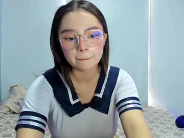 Angerlmoore Chaturbate stream image from March 23, 2025