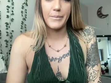 Bellamariexo Chaturbate stream image from March 23, 2025