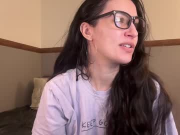 Bluntbabe Chaturbate stream image from March 23, 2025