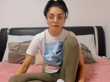 Lovely_Emma69 Chaturbate stream image from March 23, 2025