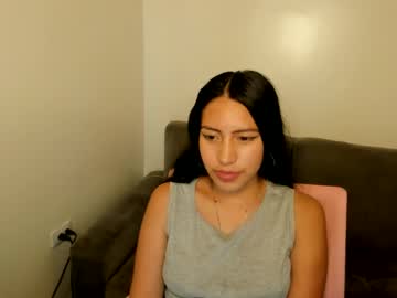 Dafnesamara Chaturbate stream image from March 24, 2025