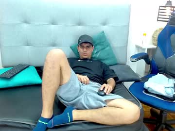 Deimon_Rossi Chaturbate stream image from March 24, 2025