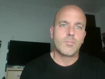 Pocoyotop Chaturbate stream image from March 24, 2025