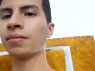 Velk_Hot1 Chaturbate stream image from March 24, 2025