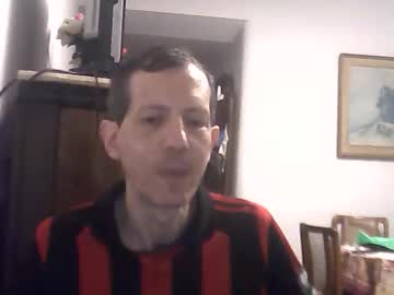 Lucianoaxel Chaturbate stream image from March 24, 2025